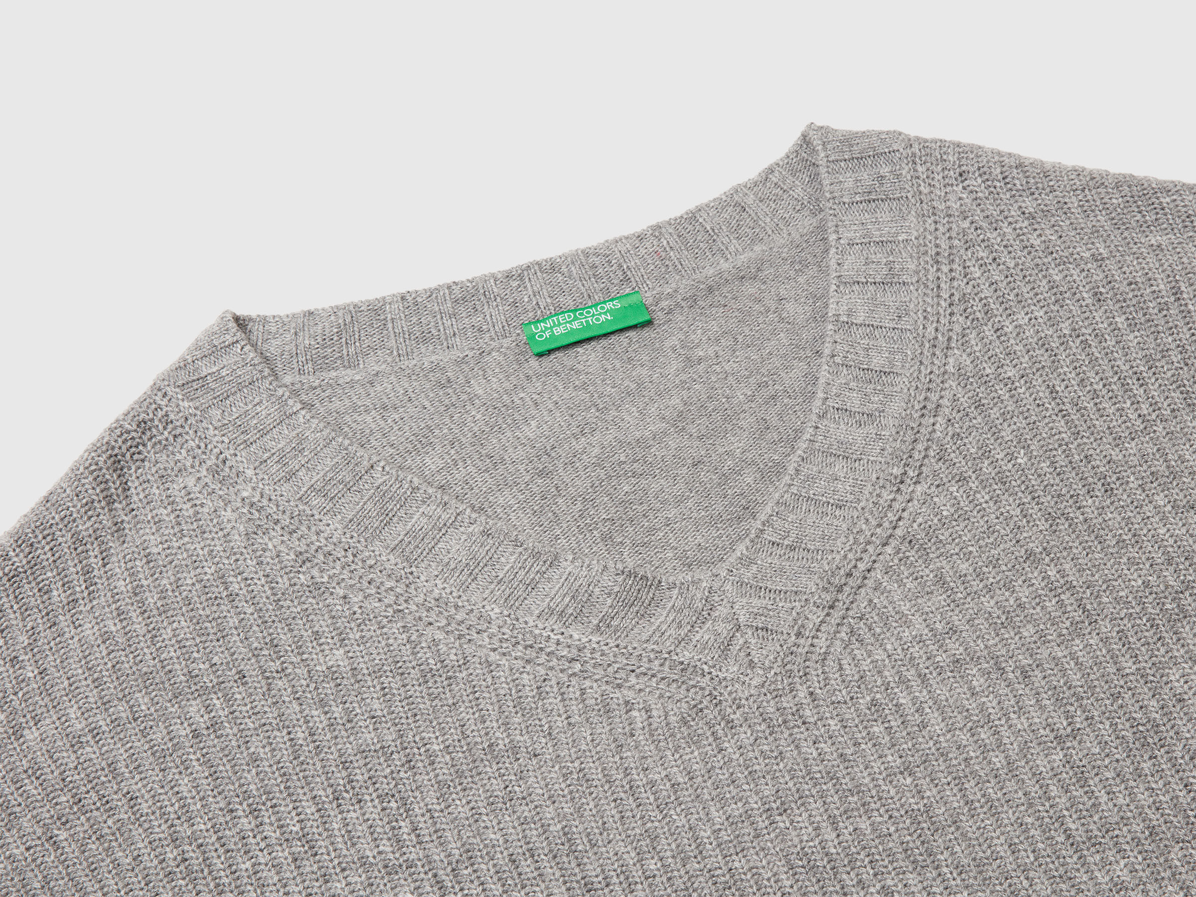 V NECK SWEATER L/S Women image number 7